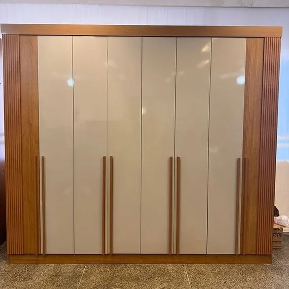 Guarda-Roupa 8 Portas Daymond  2,75 m Cinamomo/Off White/Ripado – D’DORO MÓVEIS